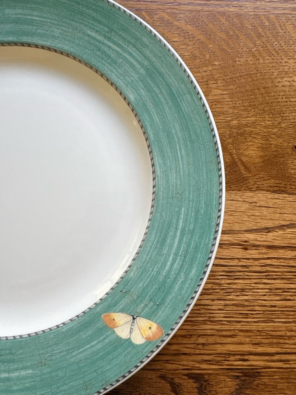Wedgwood 1997 Sarah’s Garden (2) Green Rim Dinner Plates- Made in England - Picture 5 of 15